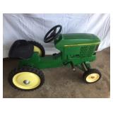 John Deere Pedal Tractor 7600