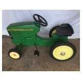 John Deere Pedal Tractor 7600