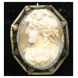 Cameo in 14K Mount
