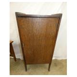 OAK 1/4 SAWN MUSIC CABINET 