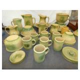 COLLECTION CREAM/GREEN STONEWARE 