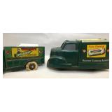 VIEW 2 CLOSEUP WRIGLEYS GUM  TOYS 