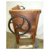 HANDCRANK CORN SHELLER 