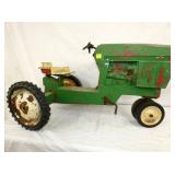 ERTL JOHN DEERE MOD.520 PEDAL TRACTOR 