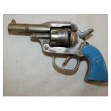 6 SHOOTER CAP PISTOL 