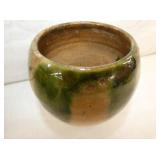 VIEW 2 CLOSEUP UNUSUAL HILTON VASE 