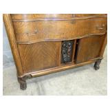 VIEW  3 BOTTOM OAK SIDEBOARD 