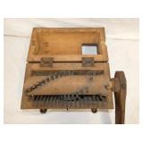 VIEW 3 INSIDE PRIM. TOB. GRINDER 