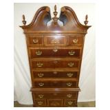 VIEW 2 TOP W/HOODED BROKEN ARCH 