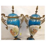 VIEW 2 CLOSEUP TOP VICT. VASES 