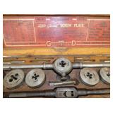 VIEW 2 CLOSEUP GREENFIELD TAP SET 