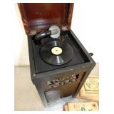 VIEW 2 INSIDE BABY VICTROLA W/ RECORDS 