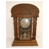 VIEW 2 EARLY OAK KITCHEN CLOCK 