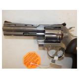 VIEW 3 CLOSEUP PYTHON 357 MAG. 