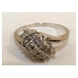 10KT DIAMOND WHITE GOLD RING 