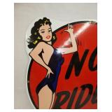 VIEW 2 CLOSE UP NO RIDERS W/WOMEN