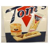 VIEW 3 BOTTOM W/ SNACKS