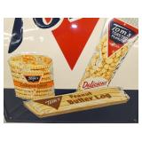 VIEW 4 TOMS EMB. 20X28