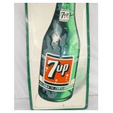 VIEW 3 EMB. 7UP BOTTLE
