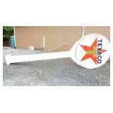 VIEW 2 TEXACO POLE SIGN