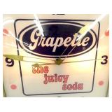 VIEW 2 CLOSEUP GRAPETTE CLOCK