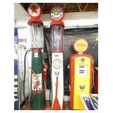 VIEW 2 CLOSEUP GAS PUMPS