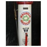 VIEW 4 CLOSEUP W/ GLOBE