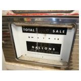 VIEW 3 CLOSEUP CITIES SERVICE PUMP