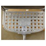 VIEW 2 CLOSEUP PRIDAR CHAIR