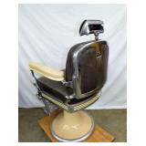 VIEW 4 BACK PORC. BARBER CHAIR