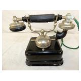 VIEW 2 CLOSEUP PHONE