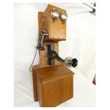 VIEW 2 CLOSEUP OAK PHONE