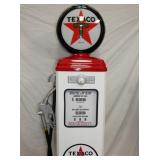 VIEW 2 CLOSEUP GAS PUMP