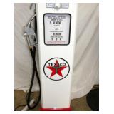 VIEW 3 CLOSE UP FRONT GAS PUMP