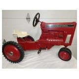 VIEW 3 SIDE 2 INTERNATIONAL TRACTOR