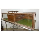 VIEW 2 RIGHTSIDE COUNTER SHOWCASE