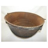 VIEW 2 CLOSEUP TOP CAST POT