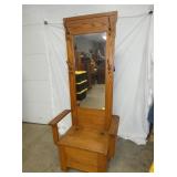 VIEW 2 CLOSEUP OAK HALL SEAT