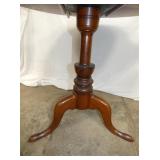 VIEW 3 CLOSEUP BASE TILT TOP TABLE