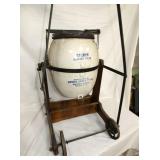 VIEW 4 STONEWARE 8G. W/ STAND