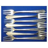 120 GRAMS STERLING RELISH FORKS 