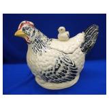 CHICKEN COOKIE JAR W/ CHIC 