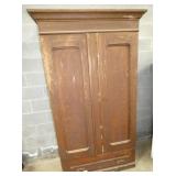 DOUBLE DOOR WARDROBE