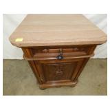 VIEW 2 CLOSEUP MARBLE TOP