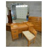 VIEW 4 CLOSEUP DRESSER W/ STOOL