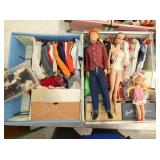 VIEW 2 CLOSEUP W/ DOLLS