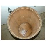 VIEW 2 TOP VIEW WOODEN BARREL