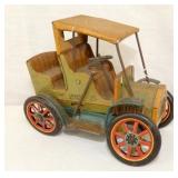 EARLY KEYWIND TIN LITHO CAR