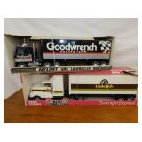 22-26IN OLD STOCK NYLINT TRUCKS