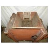 VIEW 4 CLOSEUP SEED CLEANER